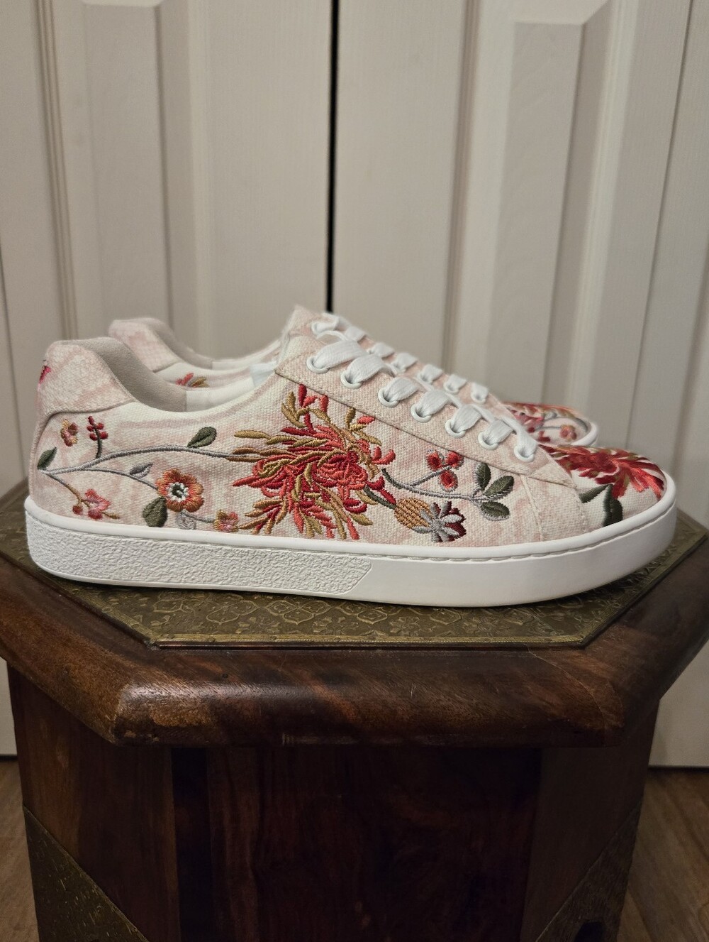 Johnny Was Shoes Size 9